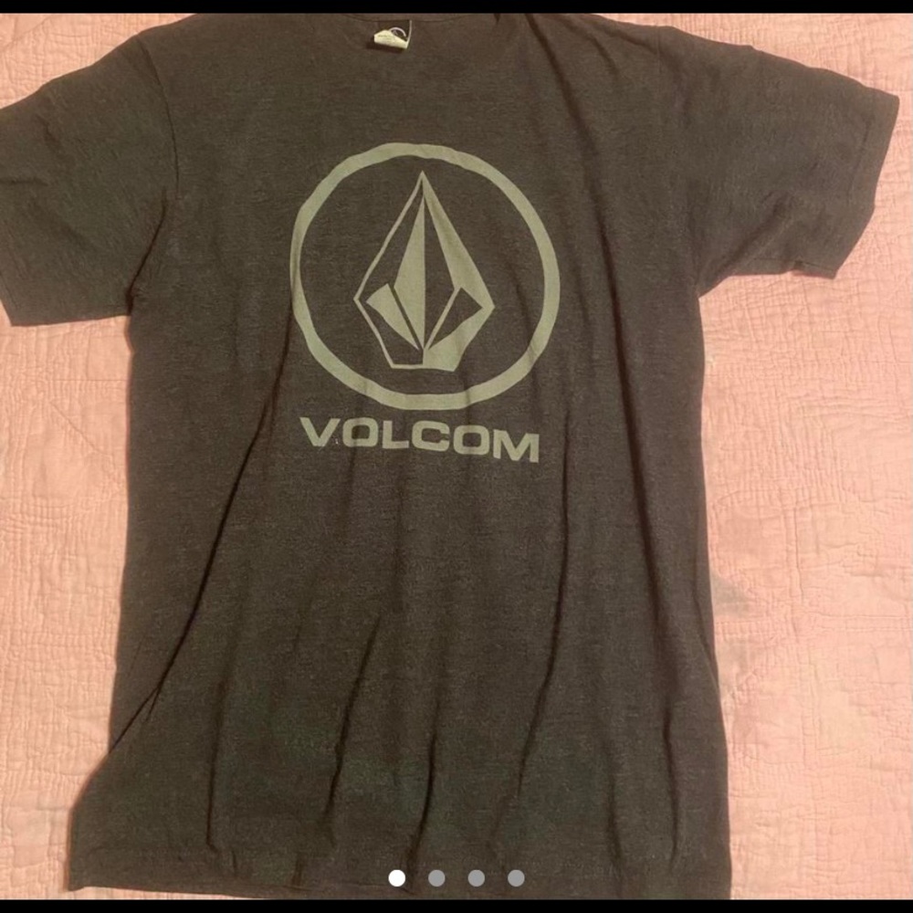 This mens sz medium t shirt volcome stone n like new cond brown grey